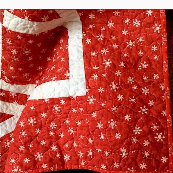 Handmade Holiday Snowflake Cotton Quilt - Picture 4 of 5